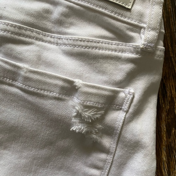 BLANKNYC white crop girlfriend jean - Picture 13 of 15